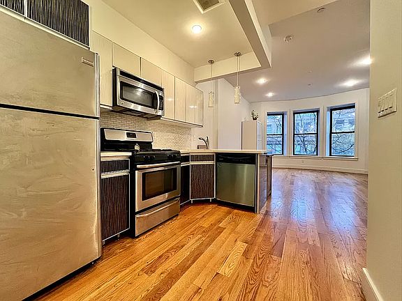 3rd image of 162 W 120th St APT 3