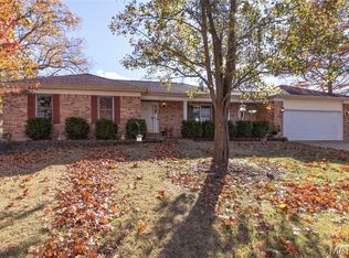 9860 E Vista Dr, Hillsboro, MO 63050