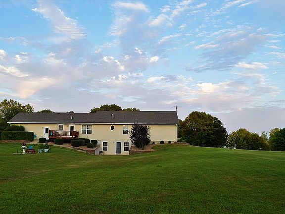 4th image of 15 Stonewall Dr