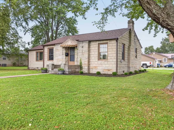 1201 W Warren St, Mitchell, IN 47446