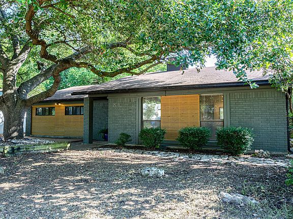 4th image of 2518 McGregor Dr