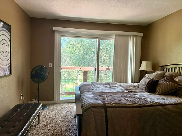 19080 Dyer Ct #7 — Photo 8