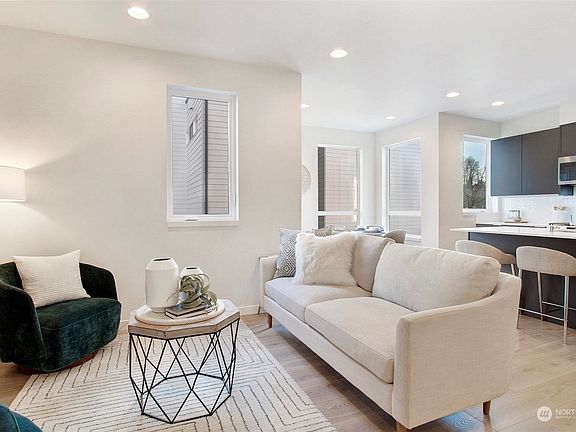 4th image of 3930 A S Pearl Street
