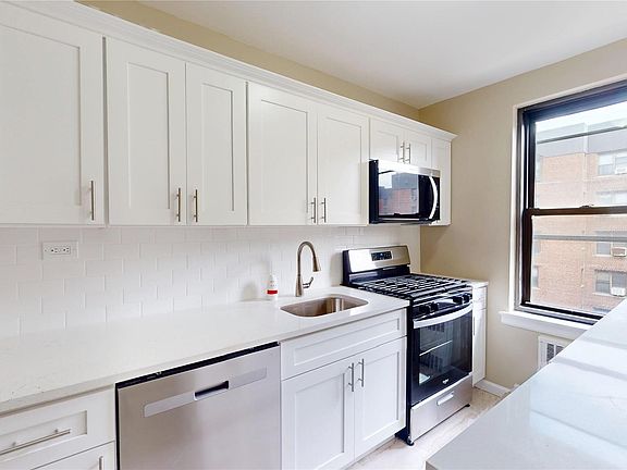 2nd image of 112-30 Northern Boulevard #4B