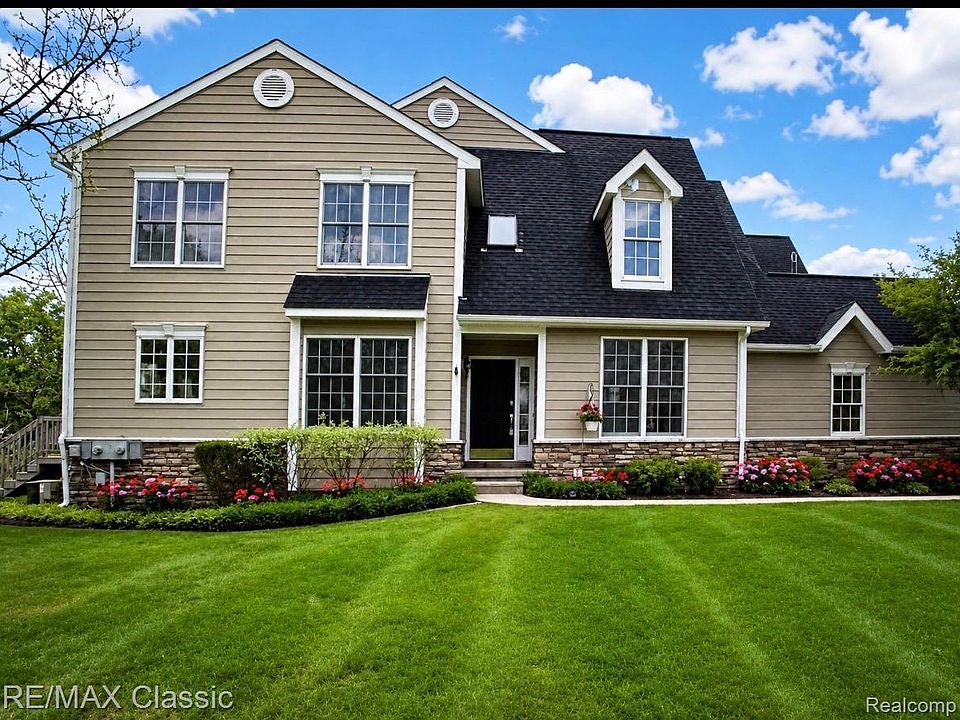 1st image of 26426 Island Lake Dr #24