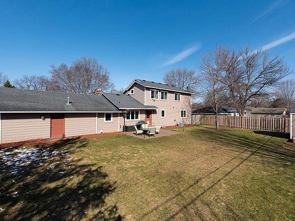 Spacious fenced-in back yard