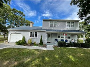 8 Kingsley Dr, Egg Harbor Township, NJ 08234