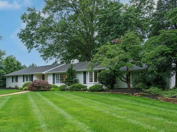 1708 Forestdale Dr, Wilmington, DE 19803