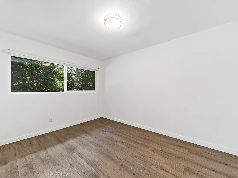 230 E California Blvd #I — Photo 10