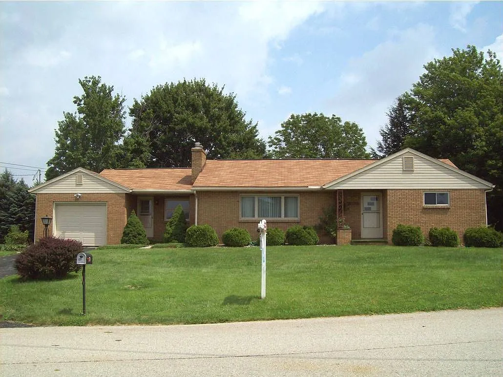 32 Highview St photo 1