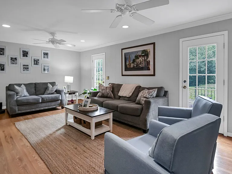 1 Leconte Ct — Photo 4