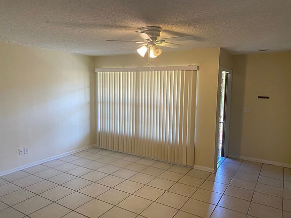 3rd image of 2316 SE 6th Ter APT B