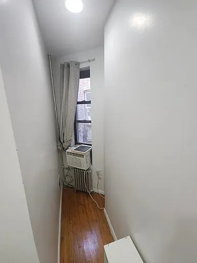 529 W 48th St #16 — Photo 5
