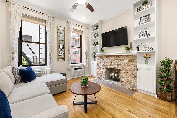 Sold by Compass | media 1