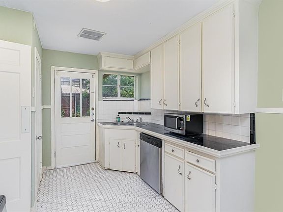 3rd image of 5037 Wateka Dr