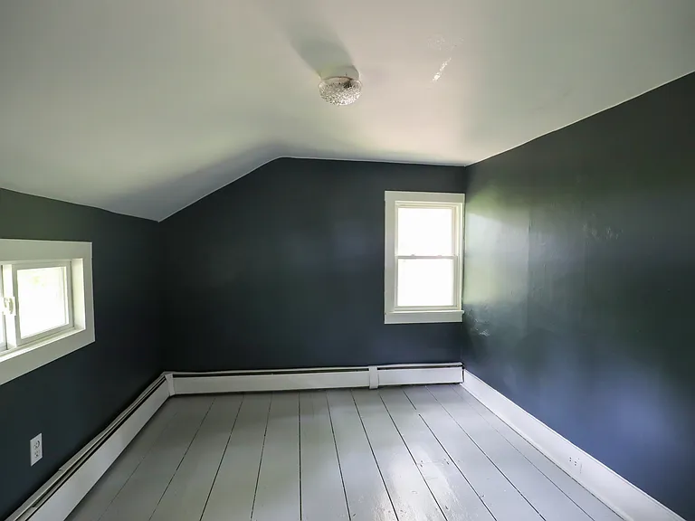 7598 N Broadway — Photo 11