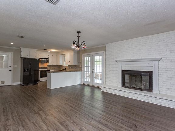 5th image of 6117 Confederate Dr