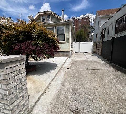 2nd image of 171 Ocean Ave