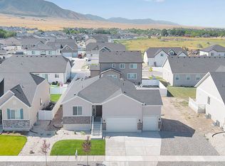 1992 E Burger St, Lake Point, UT 84074