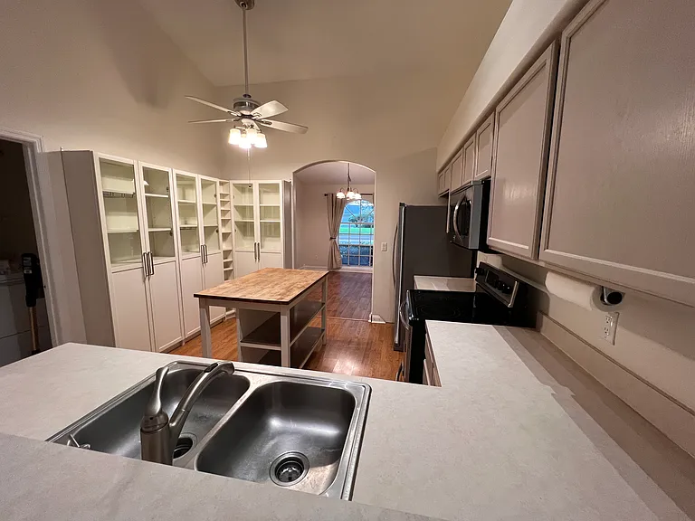 345 Silver Pine Dr — Photo 10