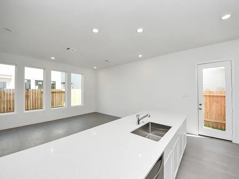 2205 Via Cami Ln — Photo 8