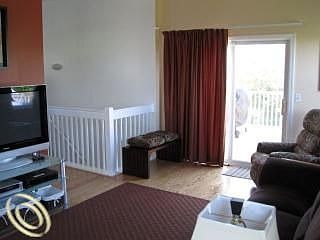 4th image of 66 Island Lake Cres