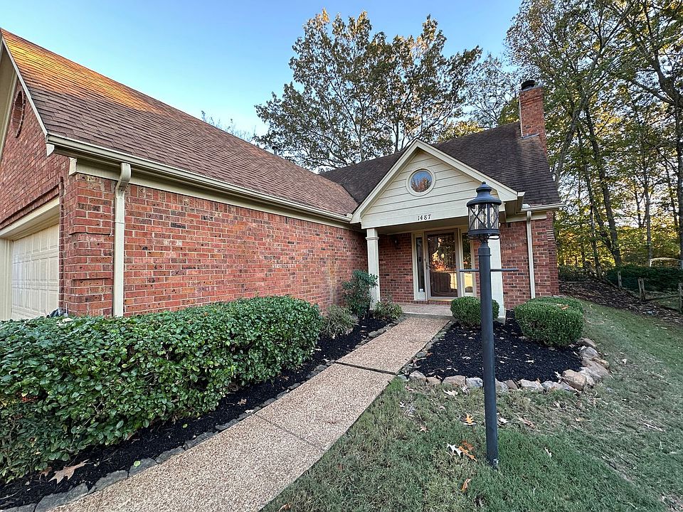 1st image of 1487 Wood Trail Cir