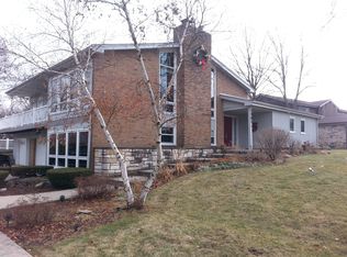 1301 Indian Hill Dr, Schaumburg, IL 60193