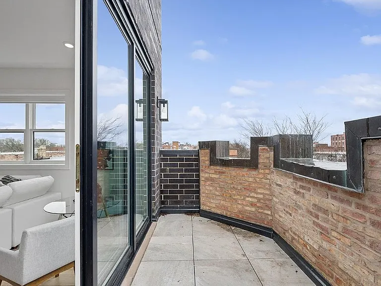 3615 N Wilton Ave #PENTHOUSE — Photo 17