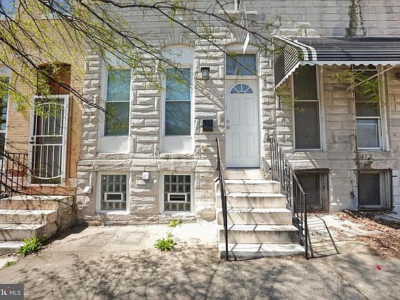 2nd image of 1430 N Broadway