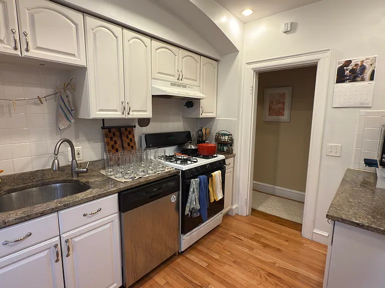 17 Monmouth Ct #1 — Photo 7