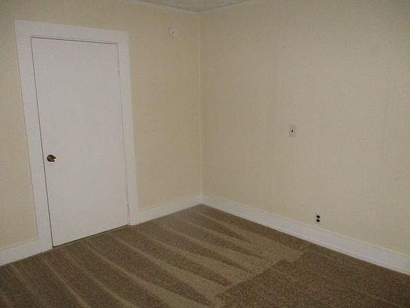 5th image of 7925 Bradyville Pike