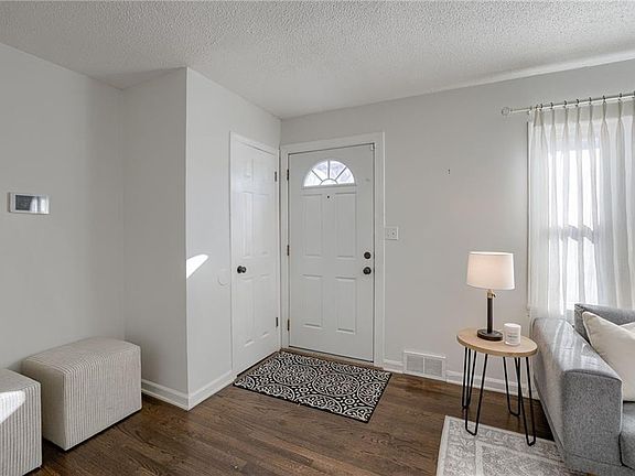 3rd image of 11420 W 69th Ter