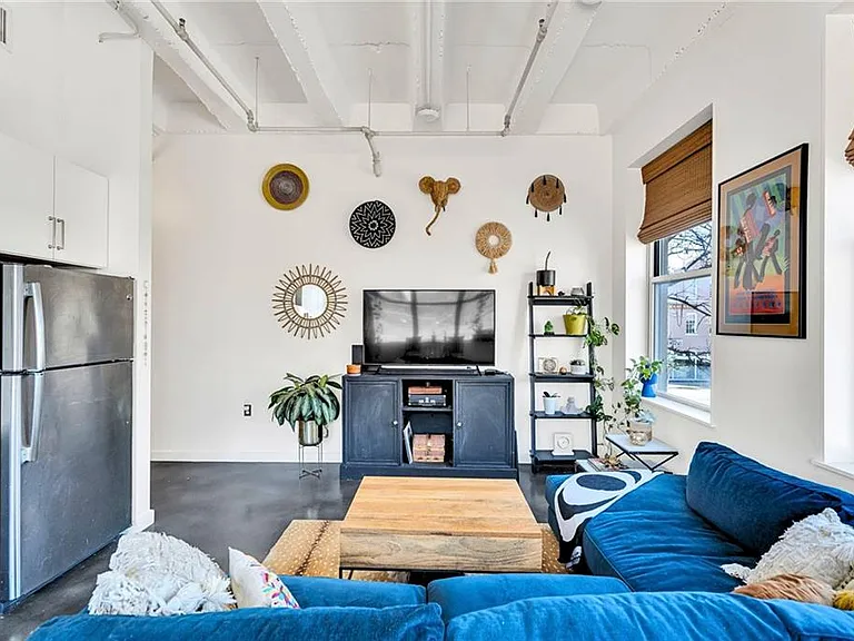 835 Julia St #4 — Photo 4