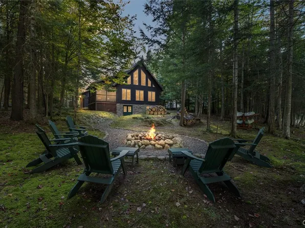 115 Riverside Dr E, Old Forge, NY 13420