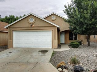 271 Quetzal Ave SW, Albuquerque, NM 87105