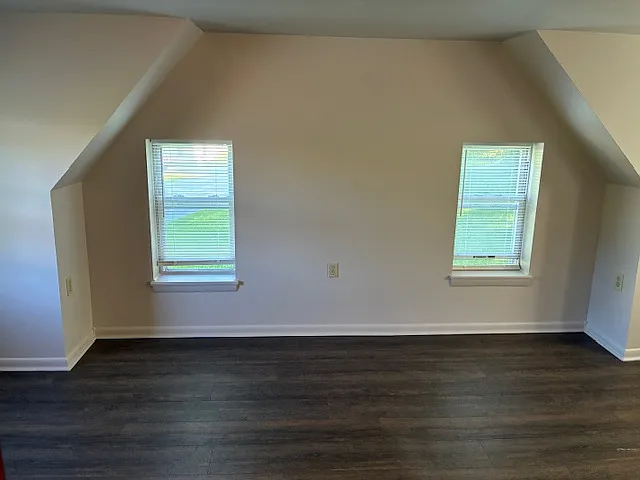 107 Crest Rd — Photo 7