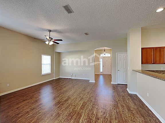 3rd image of 86865 Riverwood Dr