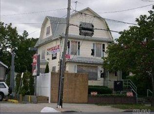 4232 Utopia Pkwy, Flushing, NY