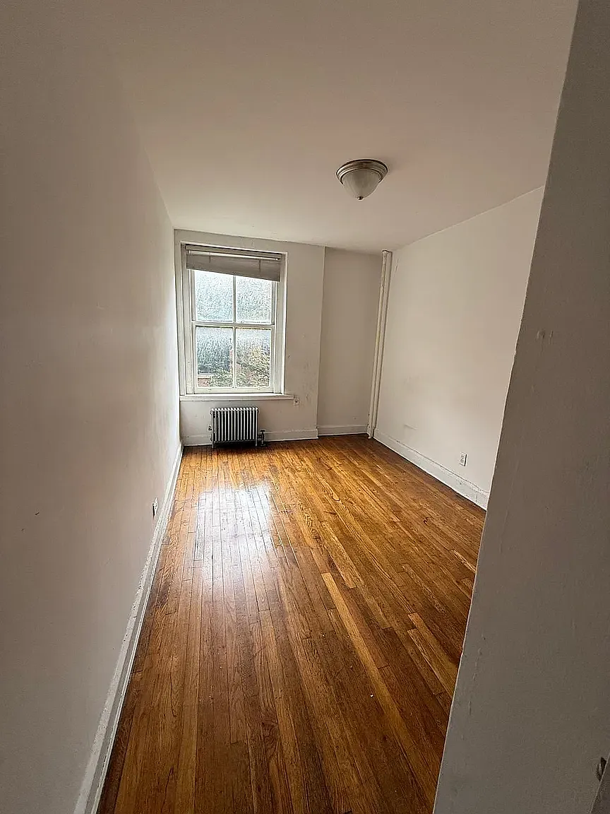 25 Willow Pl — Photo 1