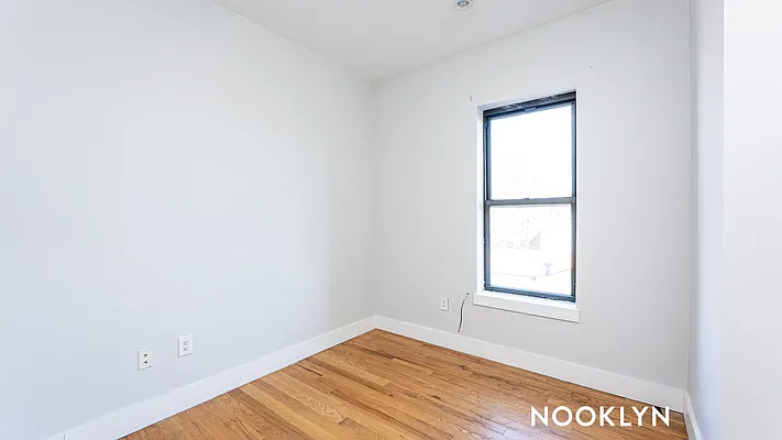 Rented by Nooklyn NYC LLC | media 7