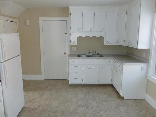 2nd image of 1200 Sibley St