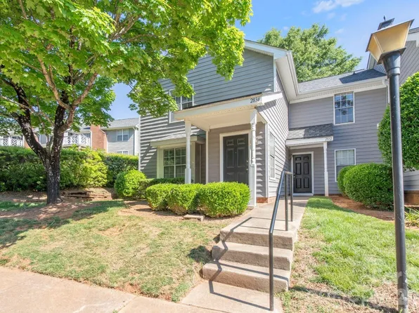 2834 Iron Gate Ln, Charlotte, NC 28212