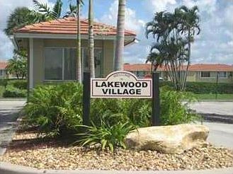 3rd image of 10196 Twin Lakes Dr