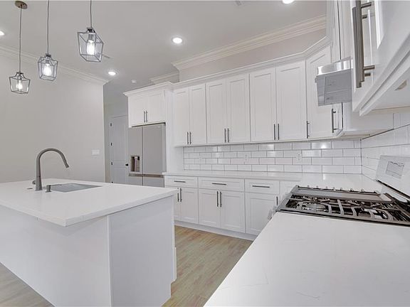 2nd image of 5323 Painters St