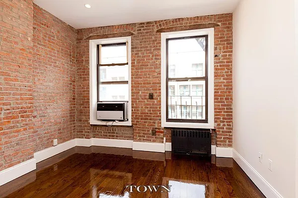 Rented by Town Residential | media 10