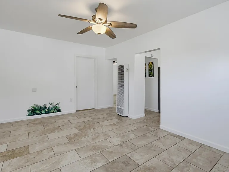 4222 Myrtle Ave — Photo 12