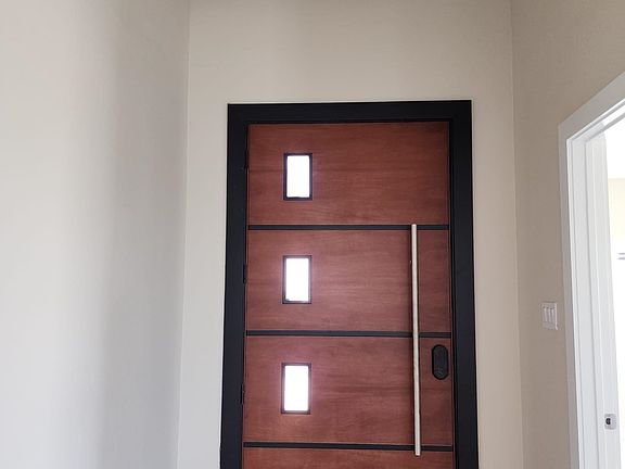 4th image of 1427 El Caporal Dr
