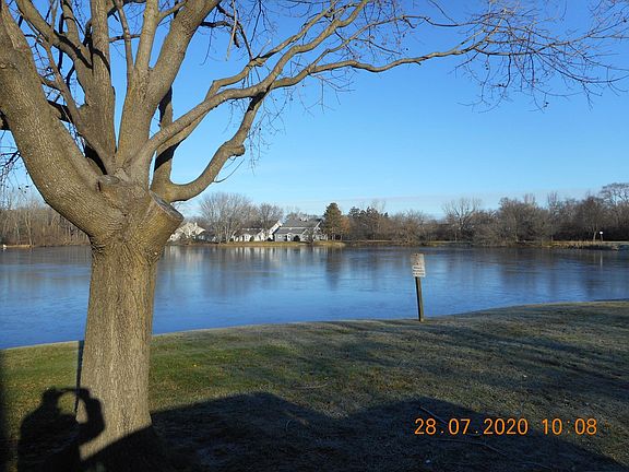 4th image of 502 N Lake Shore Dr