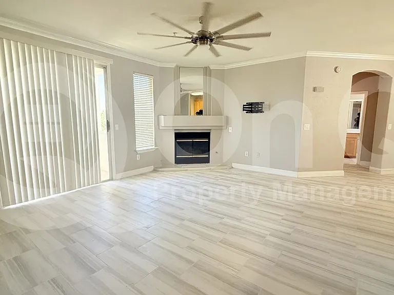 2992 N Miller Rd #215B — Photo 17